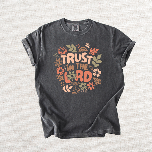 Trust in the Lord Graphic Tee - pepper